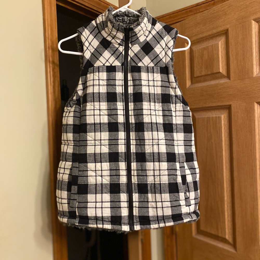 Maurice’s Black White Plaid Vest